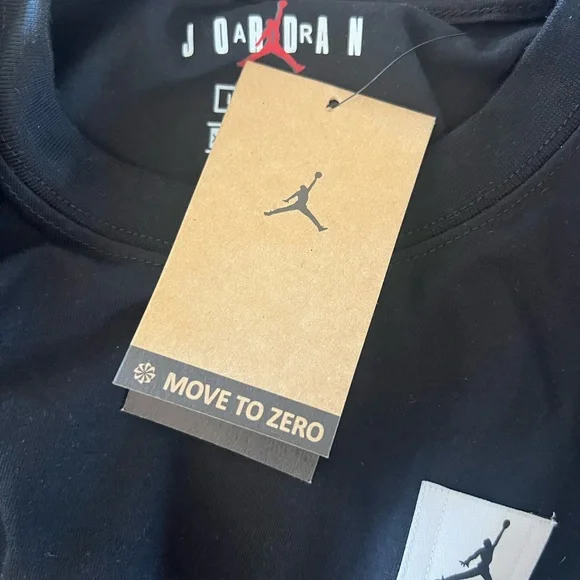 Jordan Nike Essentials Boxy 2 Logo Cropped T-Shirt - Black - Picture 7 of 11